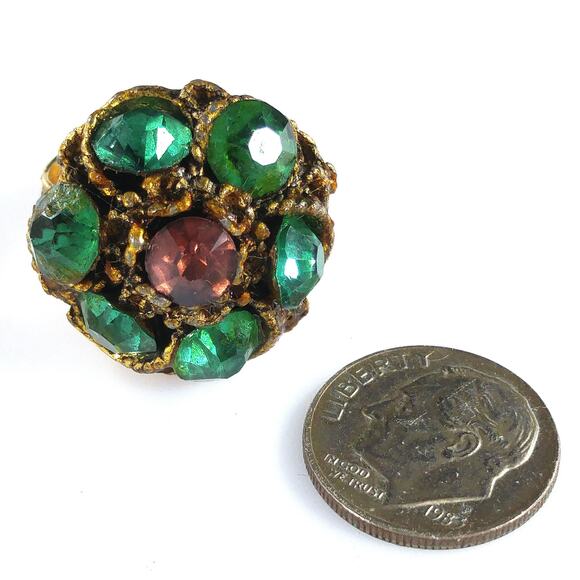 Vintage 1960s Green Rhinestone Flower Adjustable Cocktail Ring - Picture 5 of 10